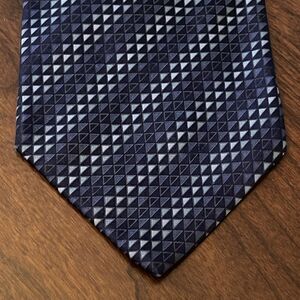 Vintage Dkny Blue 100% Silk Men’s Neck Tie Made In Costa Rica